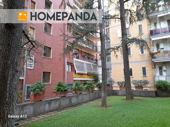 Appartamento con 8 locali in vendita in Via della Salute, Portici