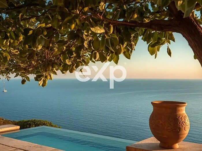 Casa con 6 locali in vendita in Siracusa