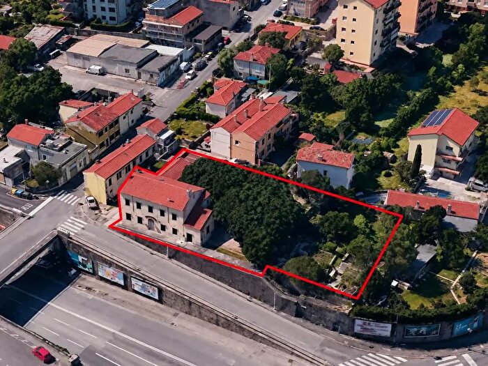 Casa con 7 locali in vendita in Via Liburnia, Trieste