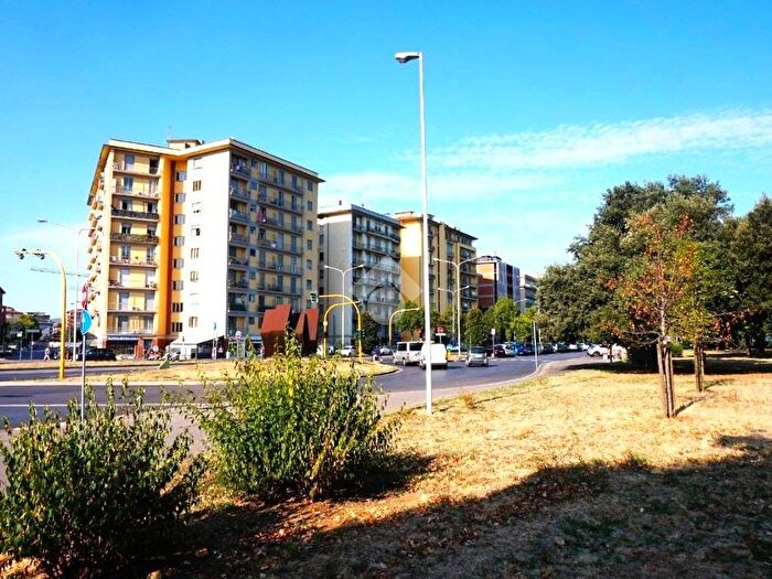 Appartamento trilocale in affitto in Viale Alessandro Guidoni, Novoli, Firenze