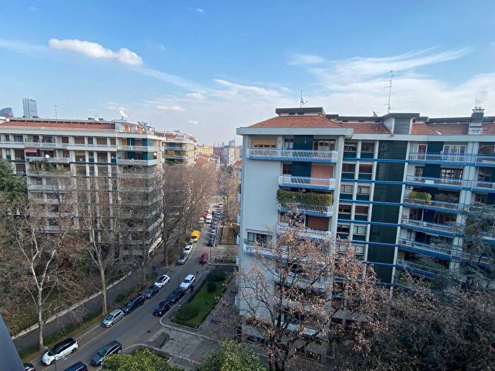 Casa bilocale in affitto in Via Giuseppe Frua, Frua, Milano