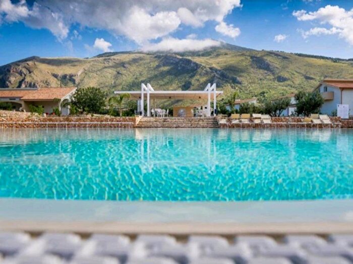 Casa con 5 locali in affitto in Contrada Fraginesi, Castellammare del Golfo