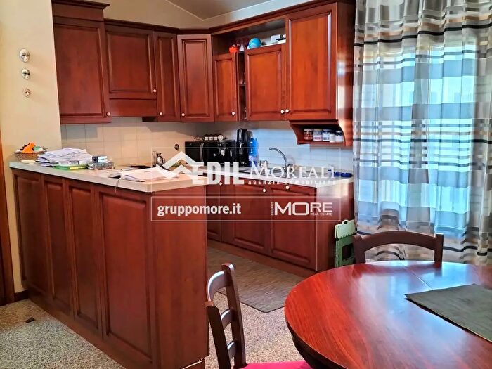 Appartamento trilocale in affitto in Modena