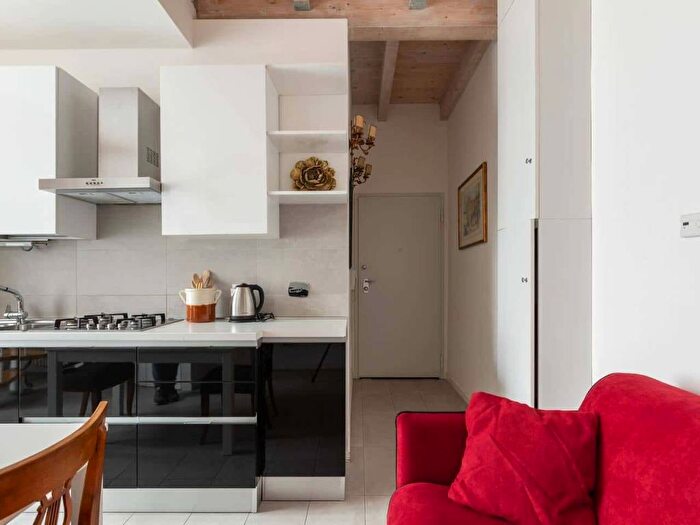 Appartamento bilocale in affitto in Via Bertiera, Centro Storico, Bologna