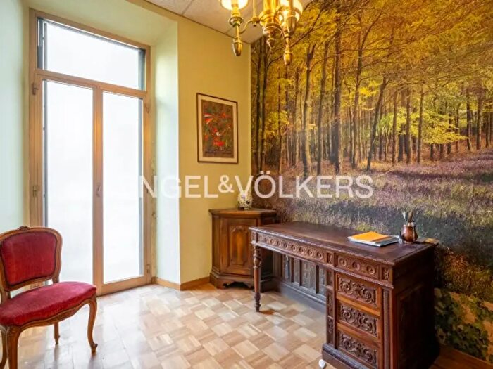Appartamento con 6 locali in vendita in Via Francesco Puccinotti, Firenze