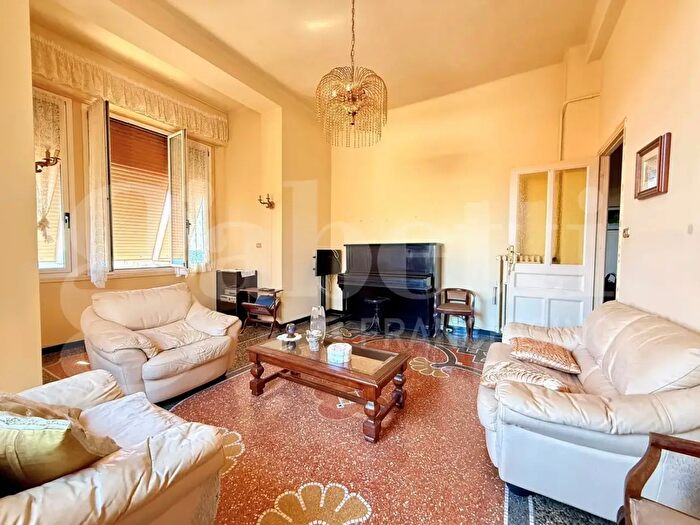 Appartamento con 5 locali in vendita in Viale Giacomo Matteotti Snc, Imperia