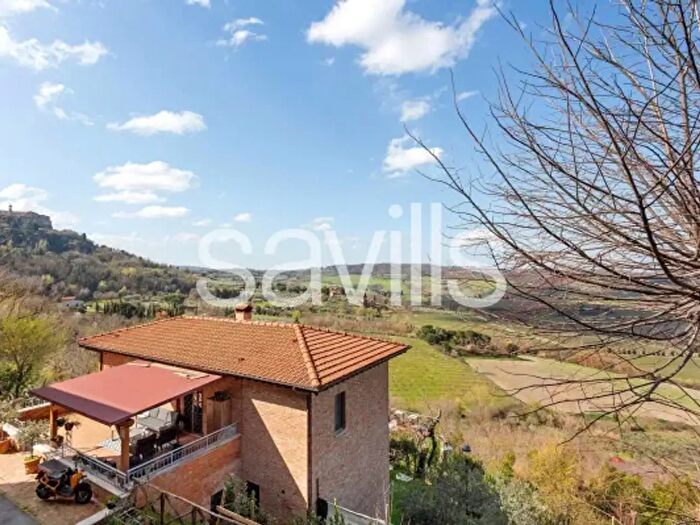 Appartamento con 6 locali in vendita in Via Piero Calamandrei, Montepulciano