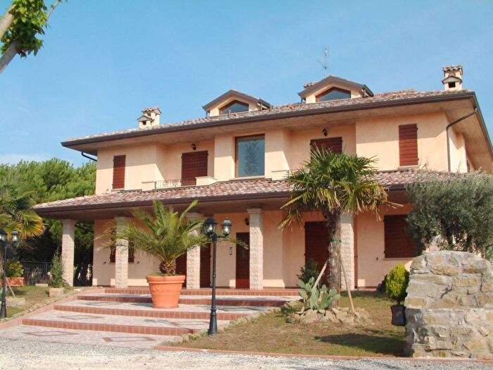 Appartamento trilocale in affitto in Via Pinarella, Pinarella, Cervia