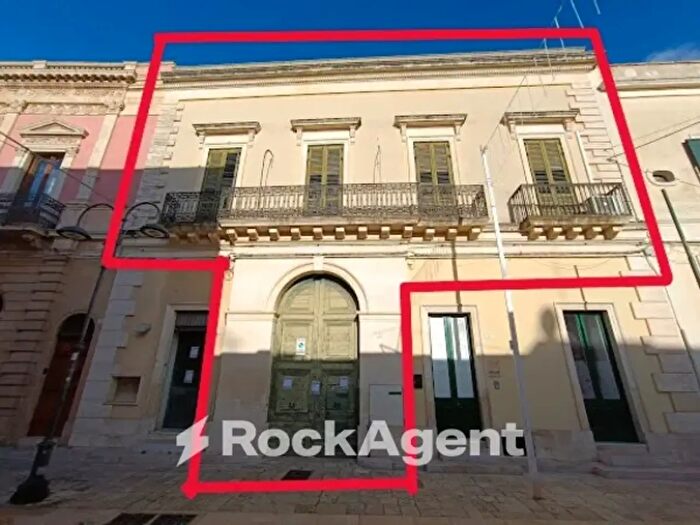 Casa con 6 locali in vendita in Corso Umberto, Trepuzzi