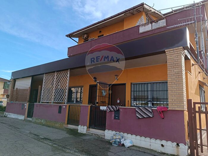 Appartamento trilocale in vendita in Via Agrigento, Ardea