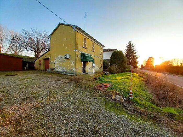 Casa con 5 locali in vendita in Via Sottofiume Boncellino, Bagnacavallo