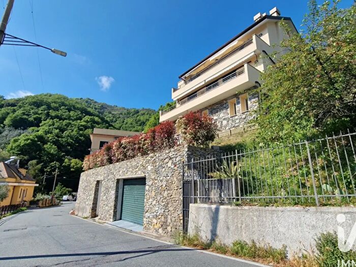 Appartamento trilocale in vendita in Via alla Chiesa San Giorgio di Bavari, Genova