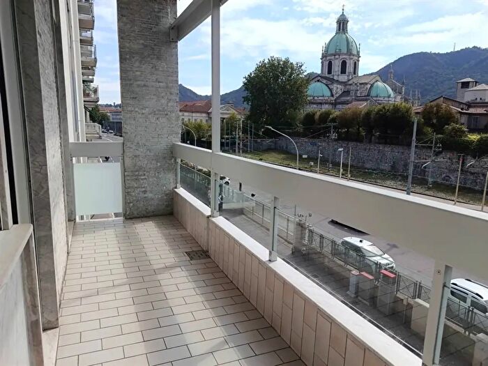 Appartamento quadrilocale in vendita in Como
