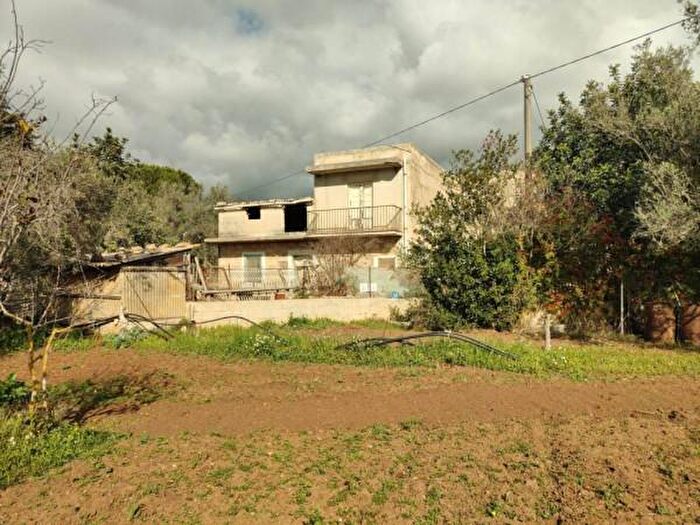 Casa con 6 locali in vendita in Sp, Scicli