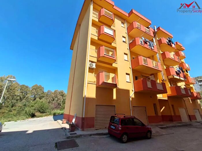 Appartamento con 7 locali in vendita in Porto Empedocle