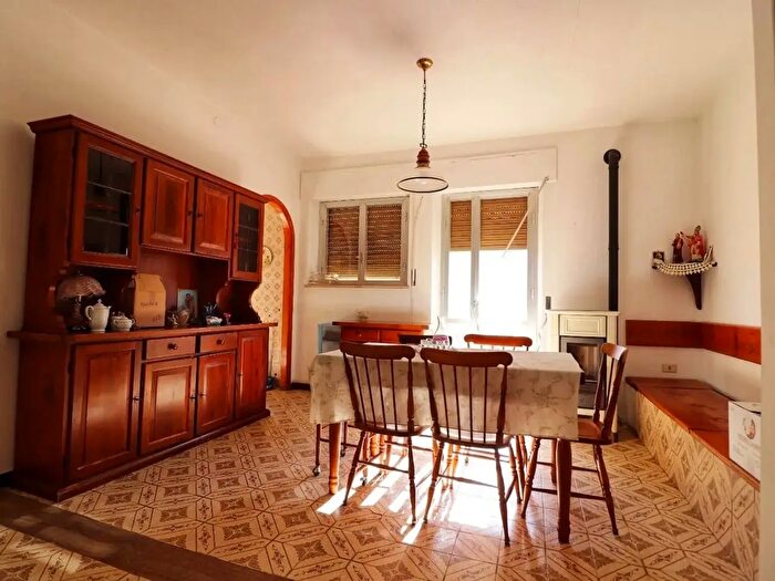 Appartamento quadrilocale in vendita in Via Giordano Bruno, Tortoli