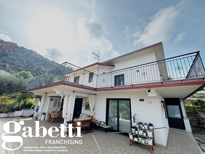 Casa trilocale in vendita in Contrada Cruzzuluddu Snc, Acquedolci