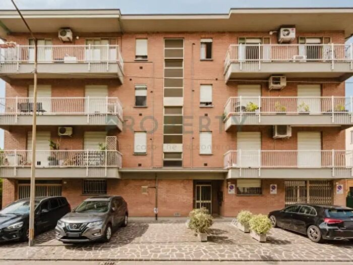 Appartamento trilocale in vendita in Via Gran Sasso, Carpi