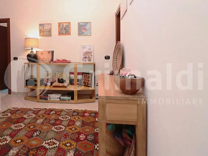 Appartamento bilocale in vendita in Via Donizetti, Arcore