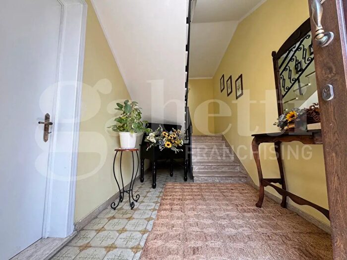 Casa con 6 locali in vendita in Via Antonio Gramsci, Taviano