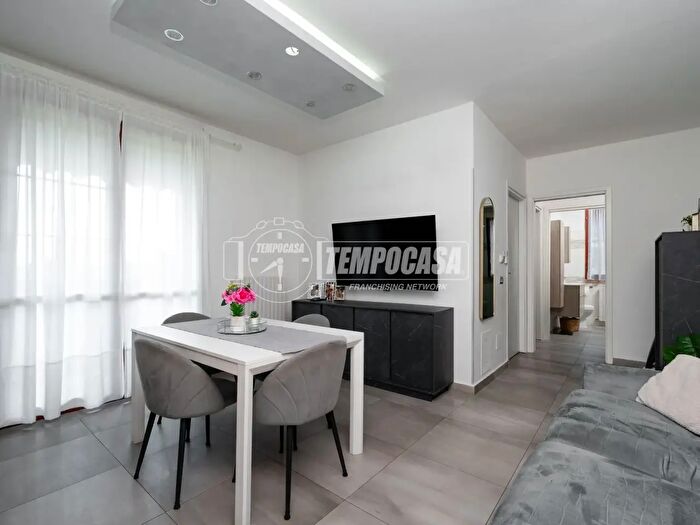 Appartamento trilocale in vendita in Via Francesco Borromini, Reggio Emilia