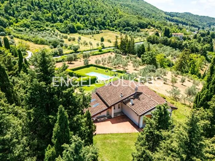 Casa con 6 locali in vendita in Via dei Bosconi, Fiesole