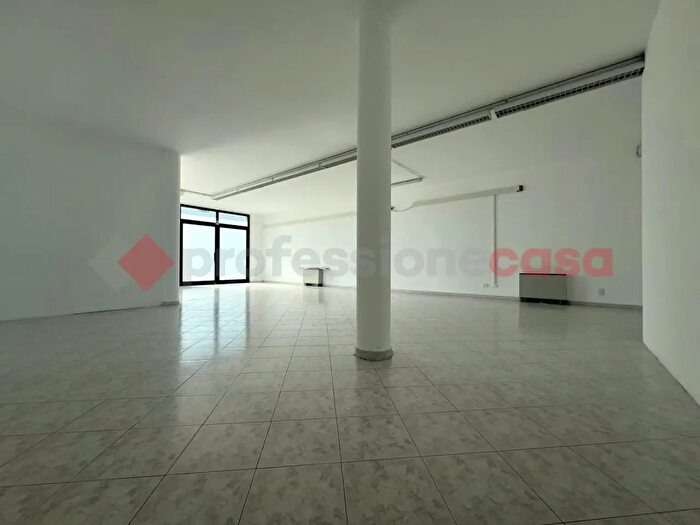 Appartamento quadrilocale in vendita in Via Villafontana, Oppeano