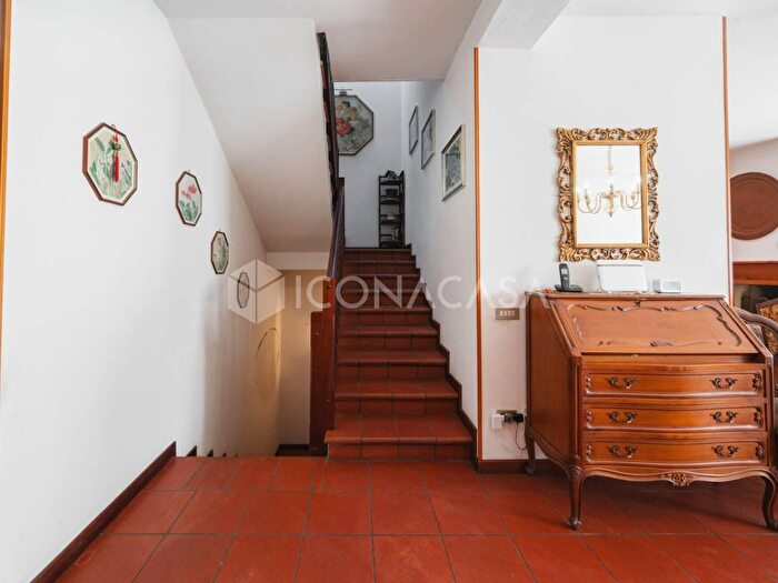 Appartamento con 8 locali in vendita in Via Cesare Pavese, Bologna