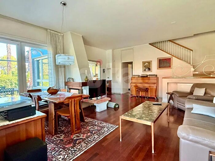 Casa con 7 locali in vendita in Via Partenio di Nicea, Roma