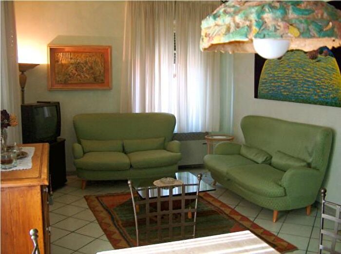 Appartamento con 5 locali in affitto in Via Palestro, Forte Dei Marmi