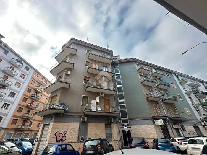Appartamento trilocale in vendita in Via dei Carbonari Dauni, Foggia