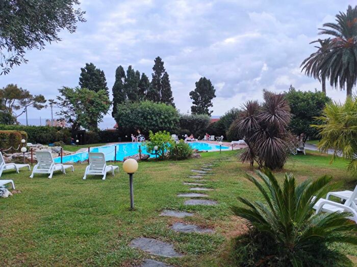 Appartamento bilocale in affitto in Via Eros da Ros, Nervi, Genova