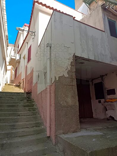 Casa quadrilocale in vendita in Via Marodda, Messina