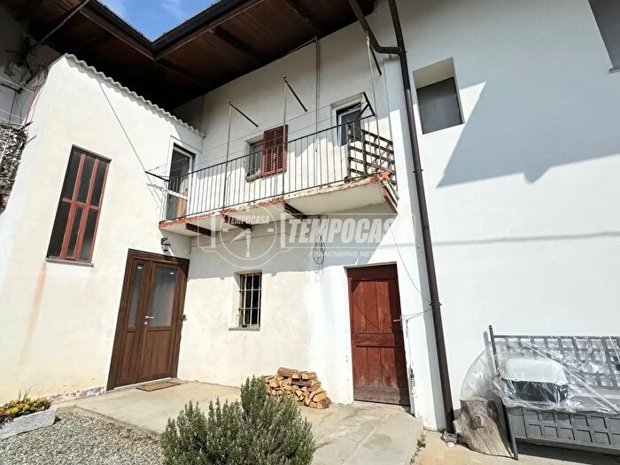 Casa con 5 locali in vendita in Via La Valle, Candelo