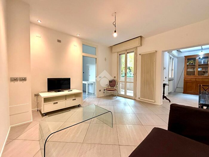 Appartamento trilocale in vendita in Viale delle Piante, Rimini