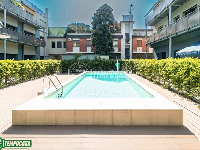 Appartamento bilocale in vendita in Via Asiago, Milano