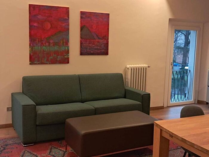 Appartamento trilocale in affitto in Loggia Garibaldi, Brescia