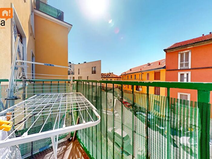 Appartamento trilocale in vendita in Via Meucci, Milano
