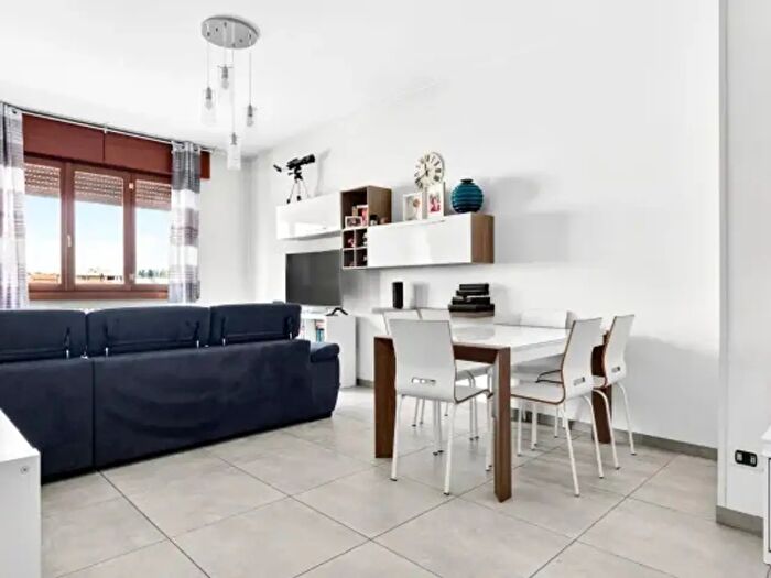 Appartamento trilocale in vendita in Via Marco Polo, Meda