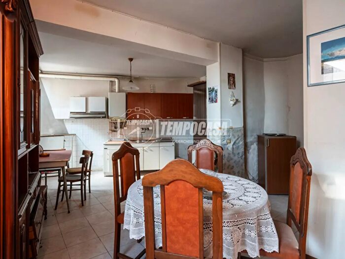 Appartamento trilocale in vendita in Via della Pace, Macerata