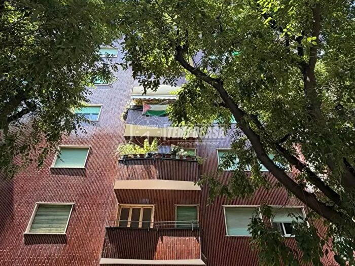 Appartamento trilocale in vendita in Via Principe Eugenio, Milano
