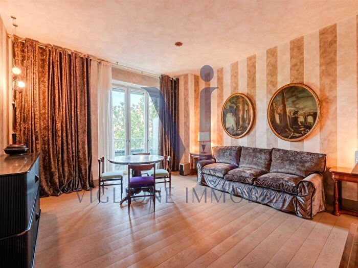Appartamento trilocale in affitto in piazzale biancamano, Moscova, Milano