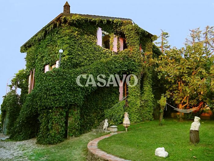 Casa con 6 locali in vendita in Frazione Castelrotto, Montecalvo Versiggia
