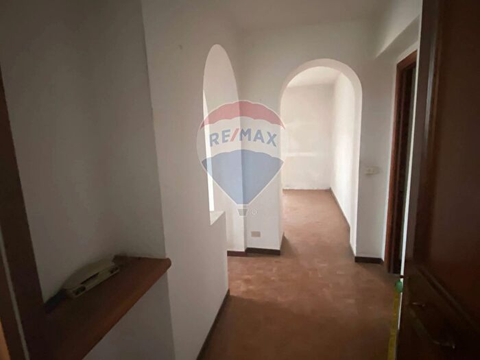 Appartamento con 8 locali in vendita in Via Genesio Polidori, Citta Di Castello