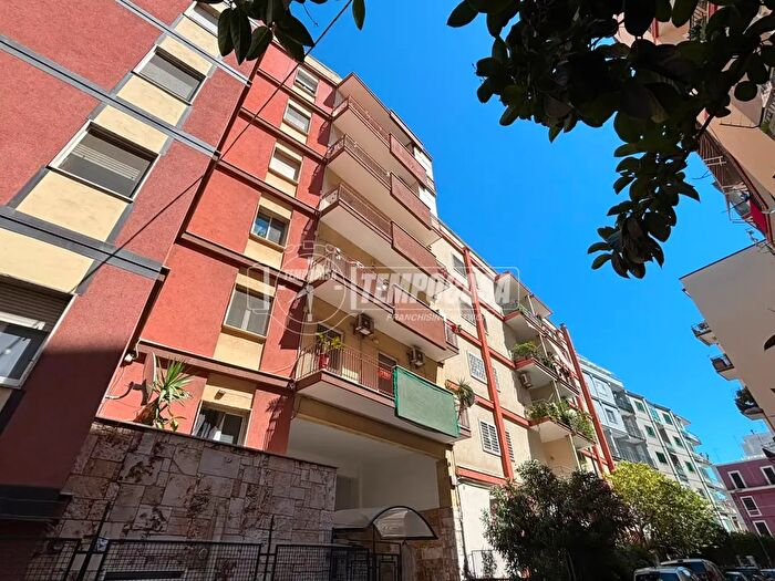 Appartamento trilocale in vendita in Bari