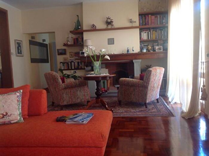 Casa con 6 locali in vendita in Montecatini Terme