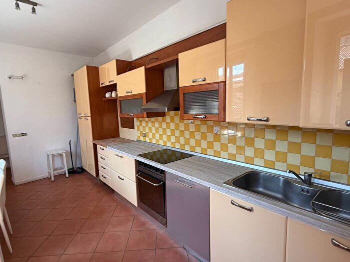 Appartamento trilocale in affitto in Via Gentilino, Corso San Gottardo, Milano