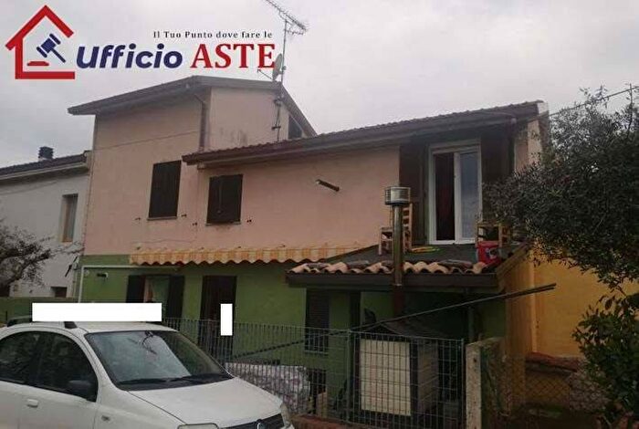Appartamento con 6 locali in vendita in Localita Bevano, Fenile Carignano, Fano