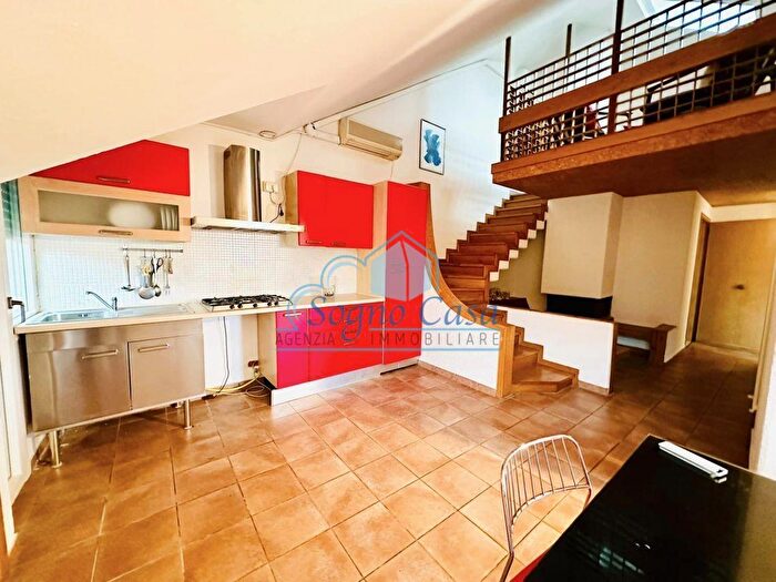 Appartamento con 5 locali in vendita in Ameglia