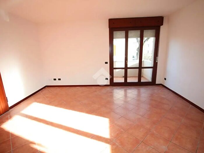 Appartamento trilocale in vendita in Via della Pace, Maranello